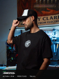Camiseta Oversized RAW CUTS — Fotoluminiscente, Brilla en la Oscuridad