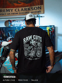 Camiseta Oversized RAW CUTS — Fotoluminiscente, Brilla en la Oscuridad